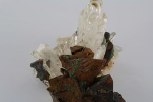 cristaux de chalcopyrite et quartz La Gardette France