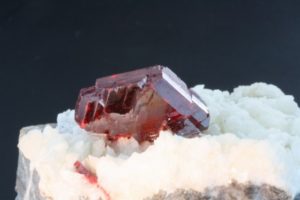 cristalli di cinabro di Hunan in Cina