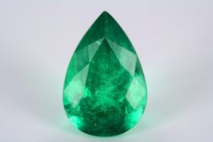 drop cut emerald from Muzo in Colombia