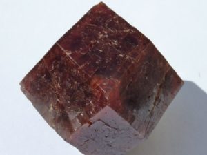Grossularit-Granatkristall aus Mali