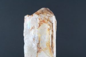 cristal de hambergita de Madagascar