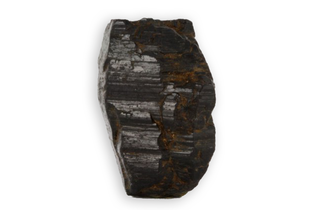 马达加斯加的黑铝钙石晶体
