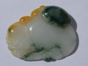 bunter Jade aus Myanmar