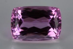 kunzite dell’ Afghanistan a taglio cuscino