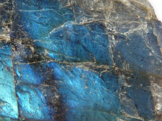 cristallo di labradorite naturale della Finlandia