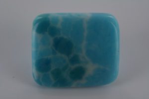 artificial resin imitating Larimar