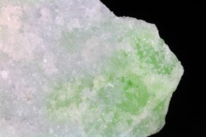 lavrovite, diopside vanadifère du Lac Baïkal en Russie