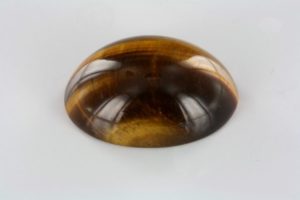 tiger’s eye cut in cabochon