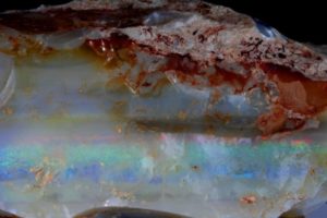 weißer Opal aus Cober Peddy, Australien