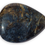 blauer Pietersit in Birnencabochon, China