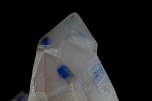 Kristallquarz mit Pappagoiteinschlüssen, Südafrika
