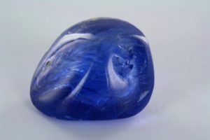 sapphire from Burma cut in cabochon