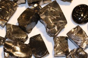 shungite lucidata della Russia