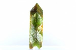 cristal de titaniita verde de Brasil