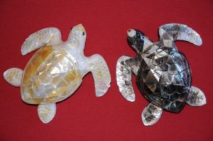 tortugas esculpidas en el nácar