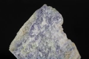 加拿大的蓝色硅锆钠石